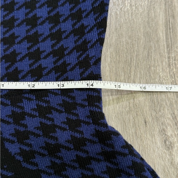 Ellen Tracy Sweater Dress Women Size Medium Blue / Black Houndstooth Knit Skater - Picture 7 of 10